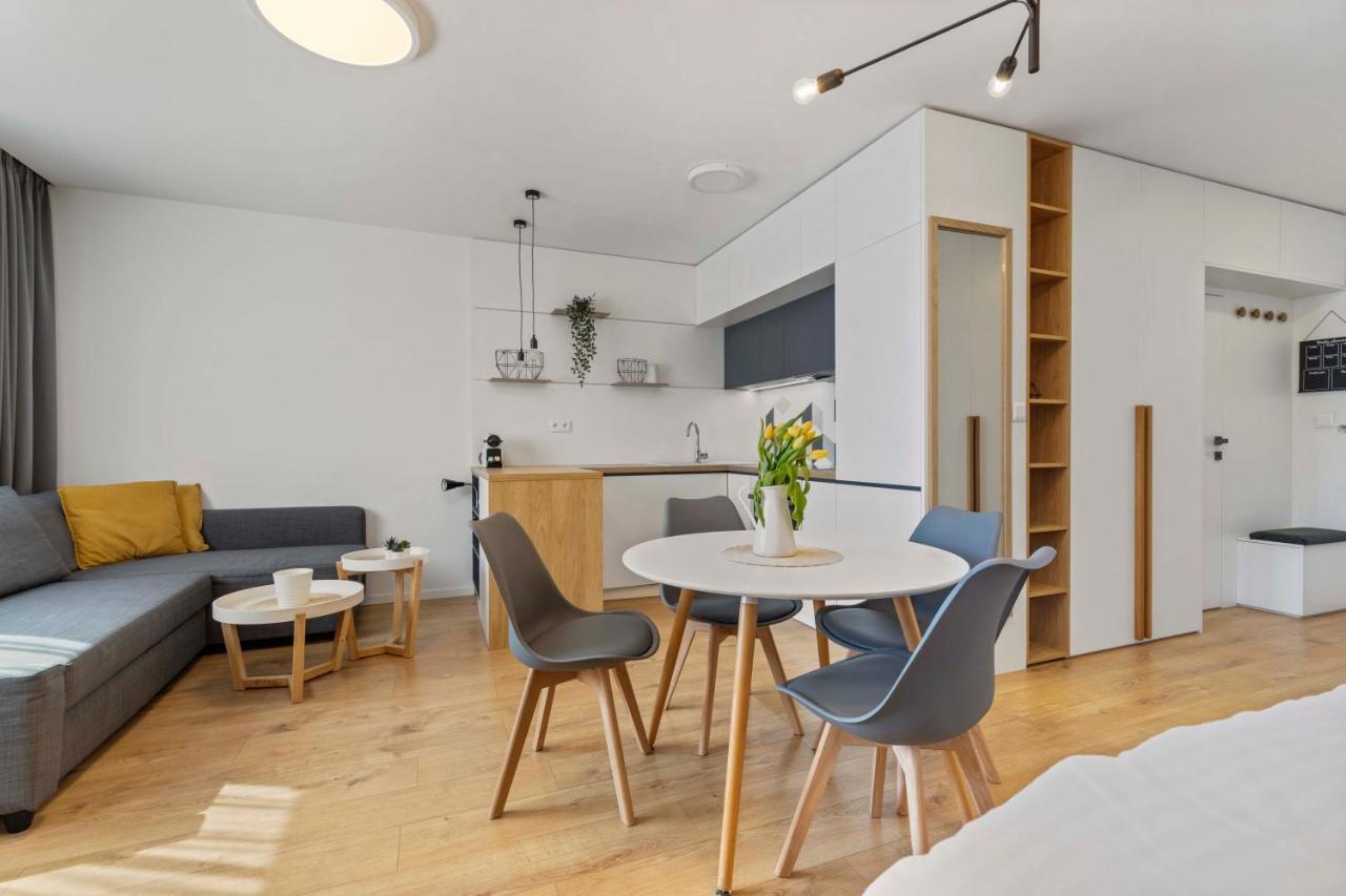 Lam Concrete - Ac - Balcony Lejlighed Bratislava Eksteriør billede