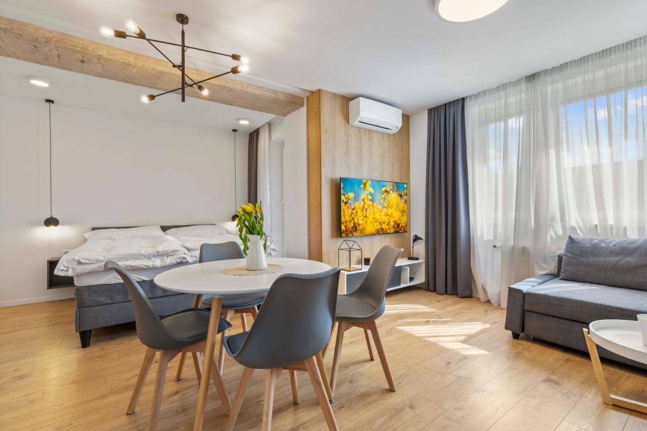 Lam Concrete - Ac - Balcony Lejlighed Bratislava Eksteriør billede