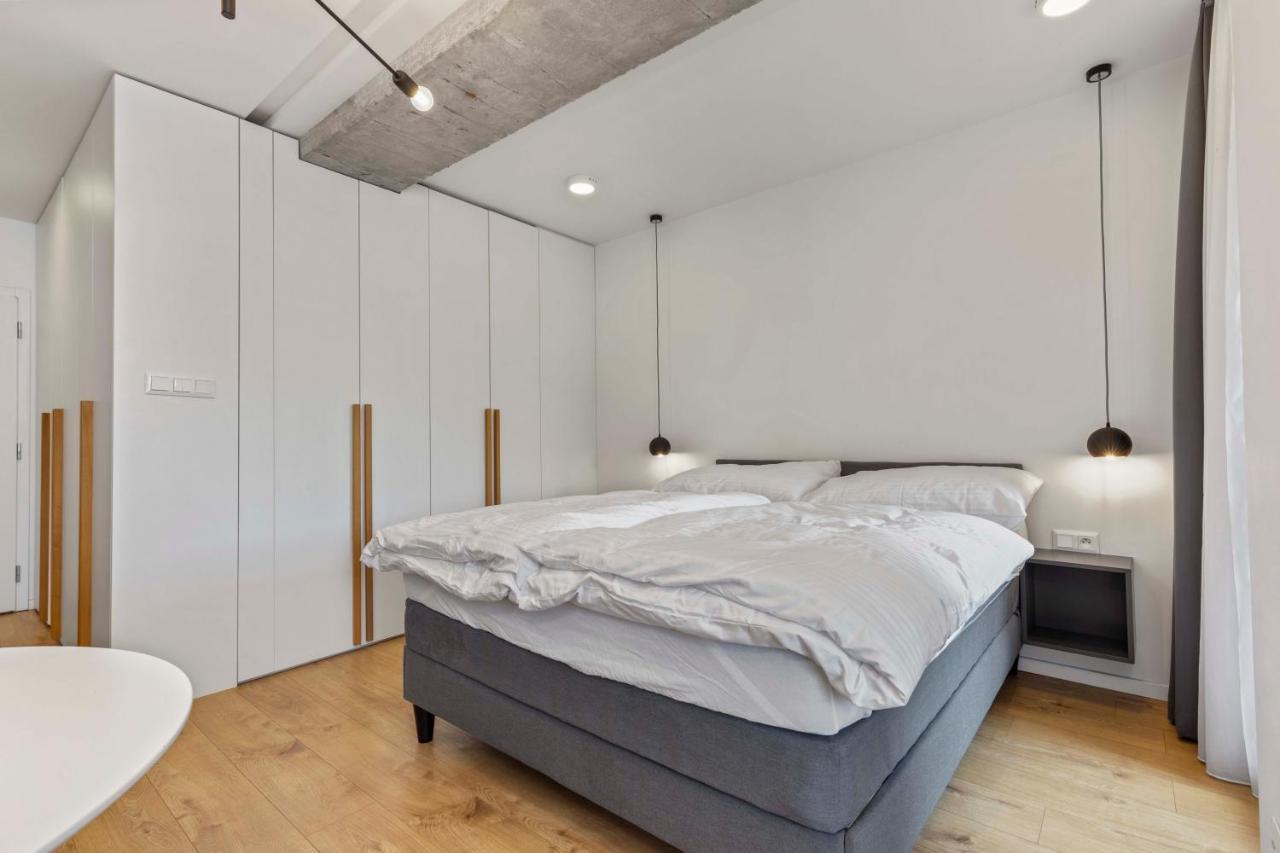 Lam Concrete - Ac - Balcony Lejlighed Bratislava Eksteriør billede