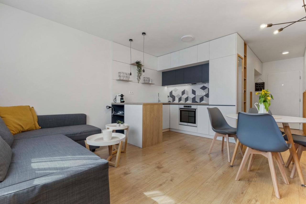 Lam Concrete - Ac - Balcony Lejlighed Bratislava Eksteriør billede